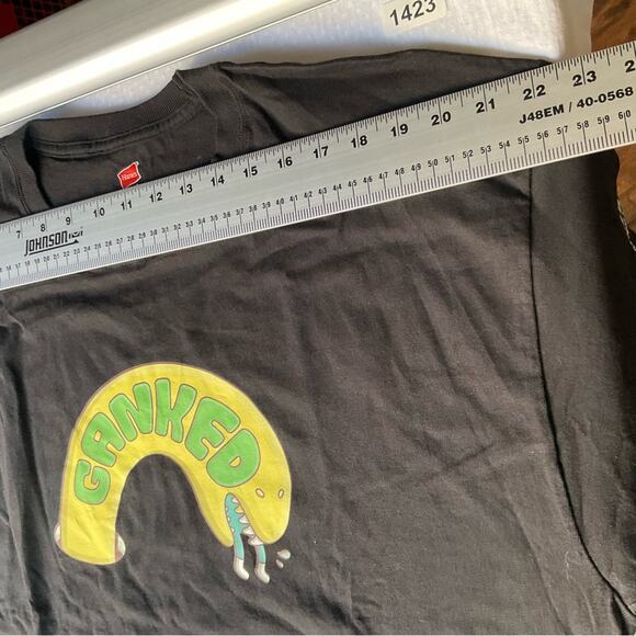 Hanes Men’s Short Sleeve T-shirt size XL, Black, The World Is Watching Ganked - Picture 4 of 7